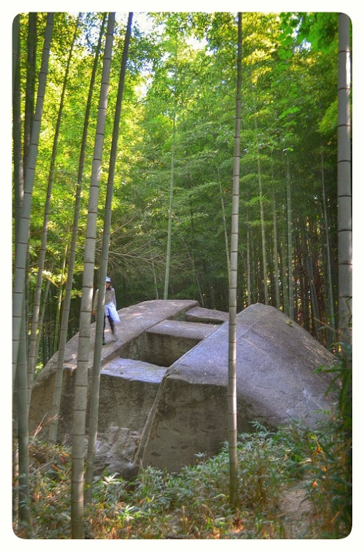 奈良県にある奇岩石